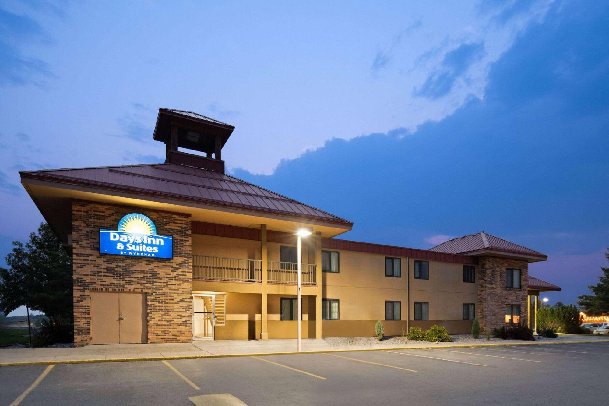 Days Inn & Suites By Wyndham בוזמן מראה חיצוני תמונה